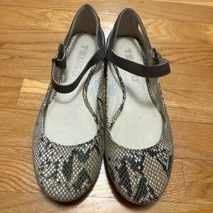 Tsubo Women’s Maryjane Ballet Flat Shoes